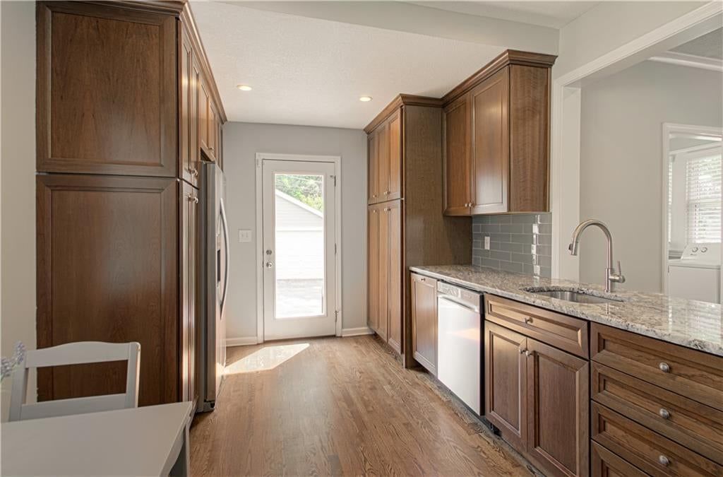 4169 CAMBRIDGE Street — photo 15