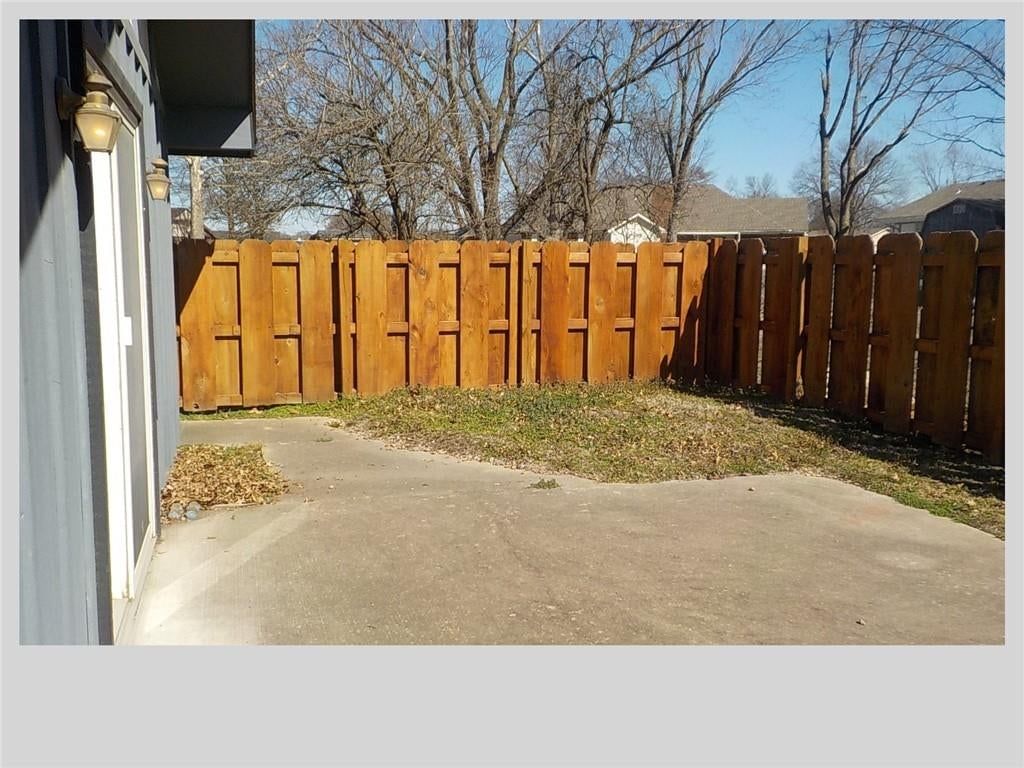 307 Centennial Avenue — photo 9