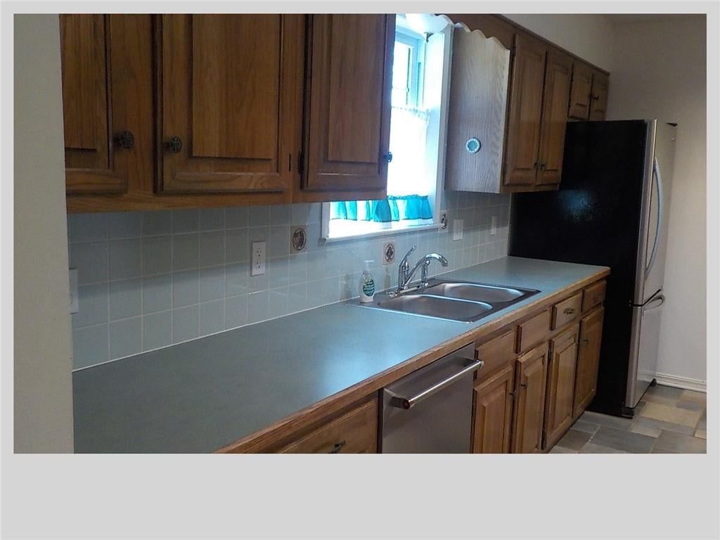 307 Centennial Avenue — photo 18