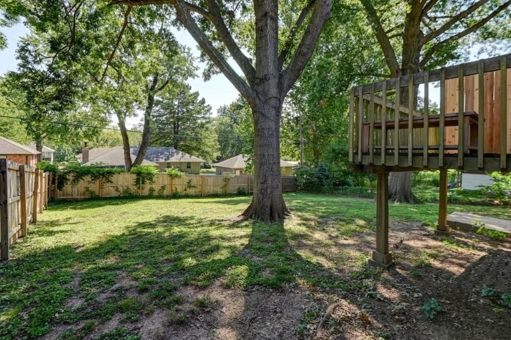 3913 S Milton Drive — photo 2