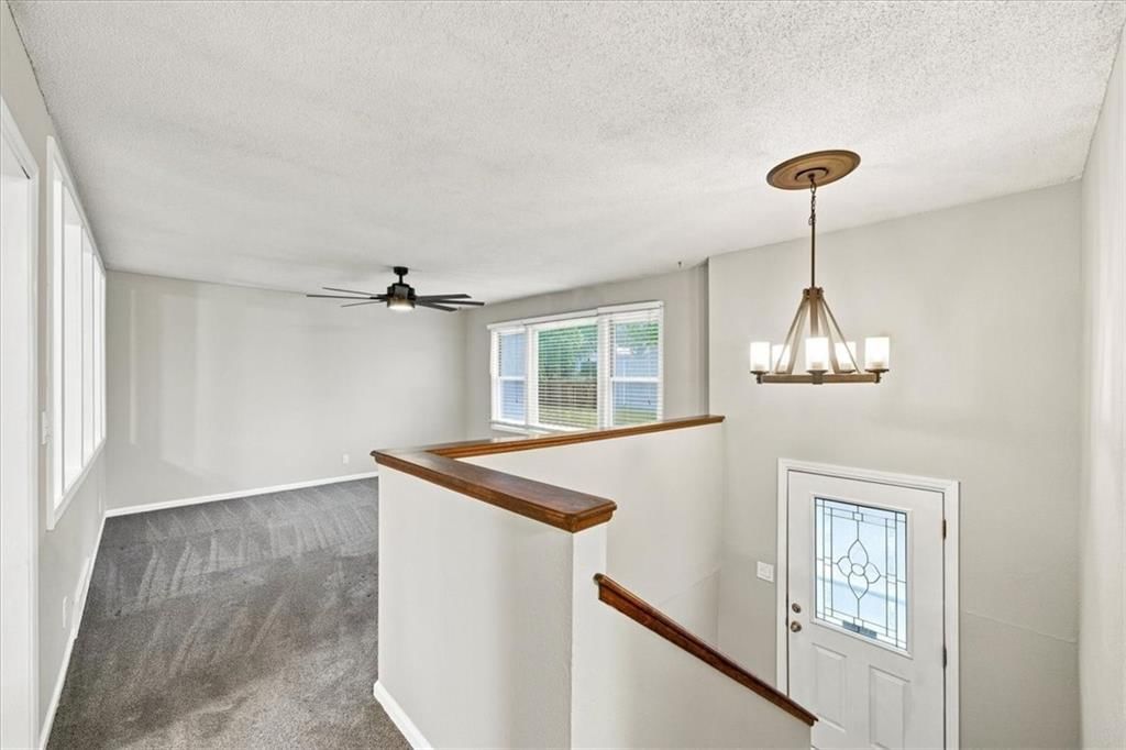2100 E Taylor Drive — photo 5