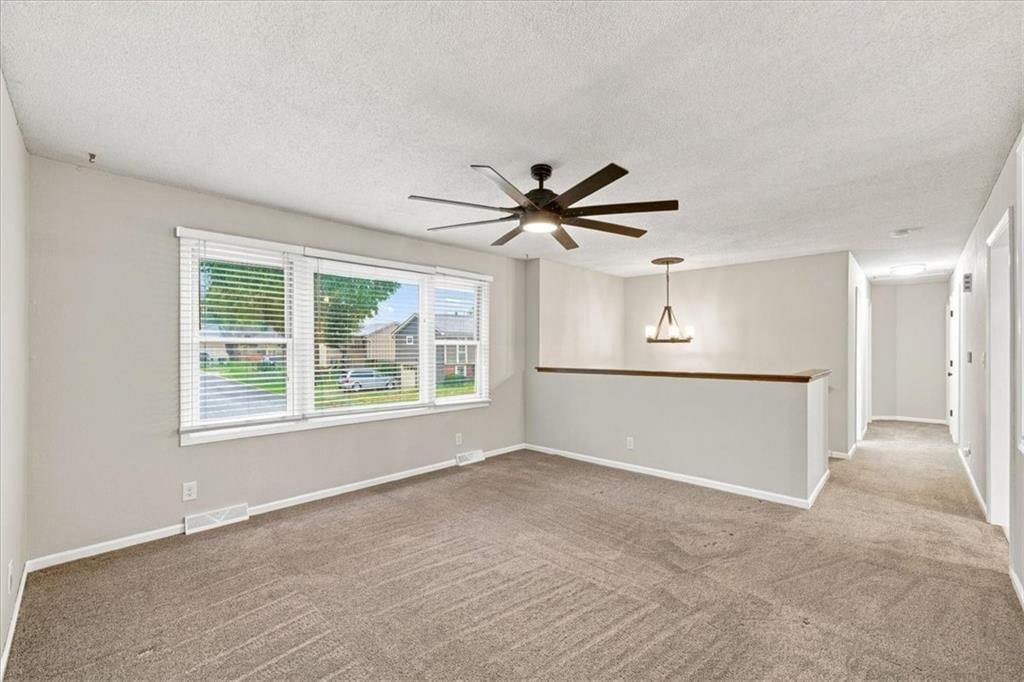 2100 E Taylor Drive — photo 7