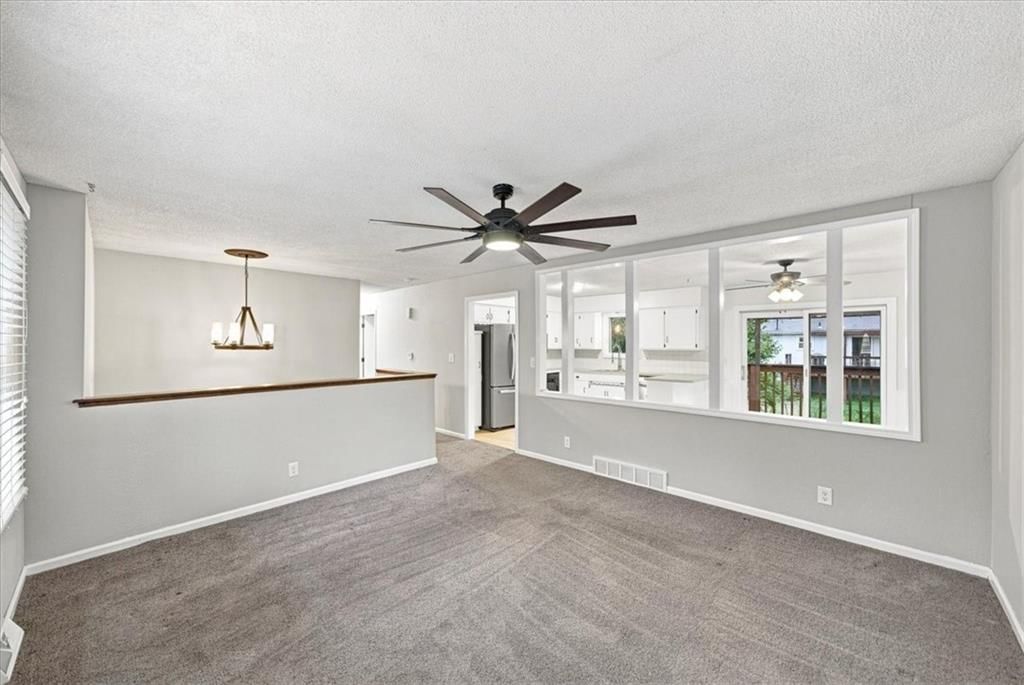 2100 E Taylor Drive — photo 8