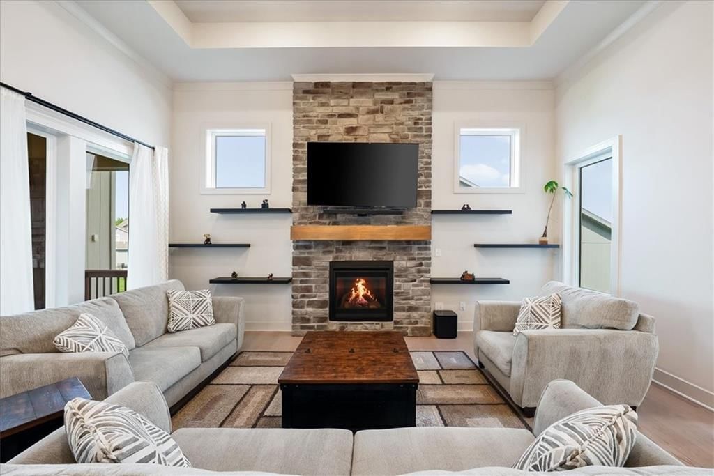 13403 W 181st Terrace, Overland Park, KS: listing photo 2