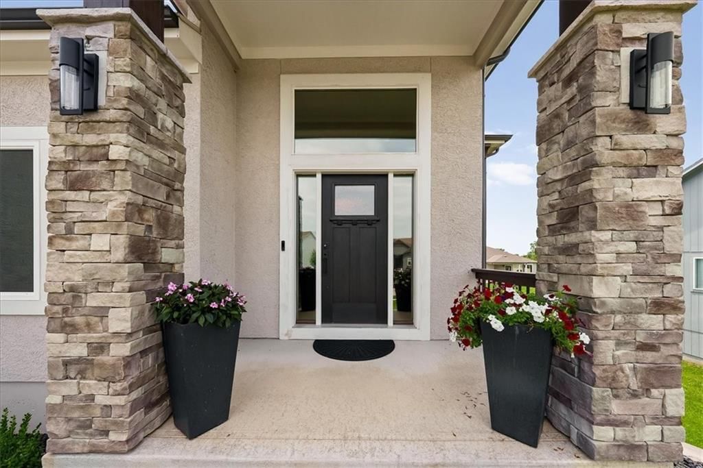 Photo 5 of 58 - 13403 W 181st Terrace, Overland Park, KS 66013