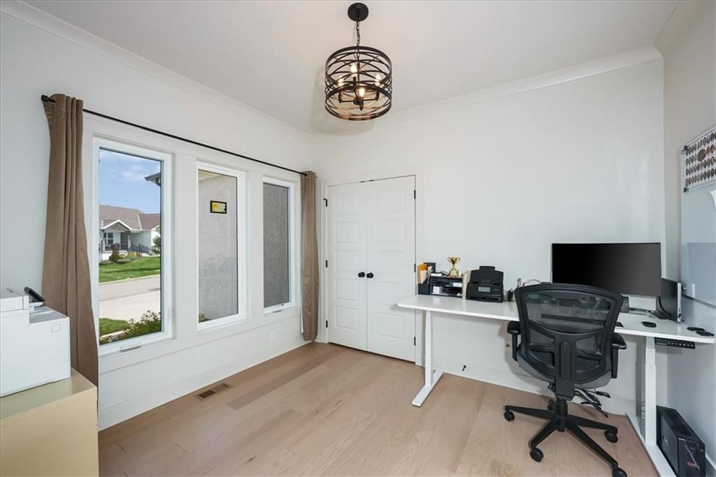 Photo 7 of 58 - 13403 W 181st Terrace, Overland Park, KS 66013