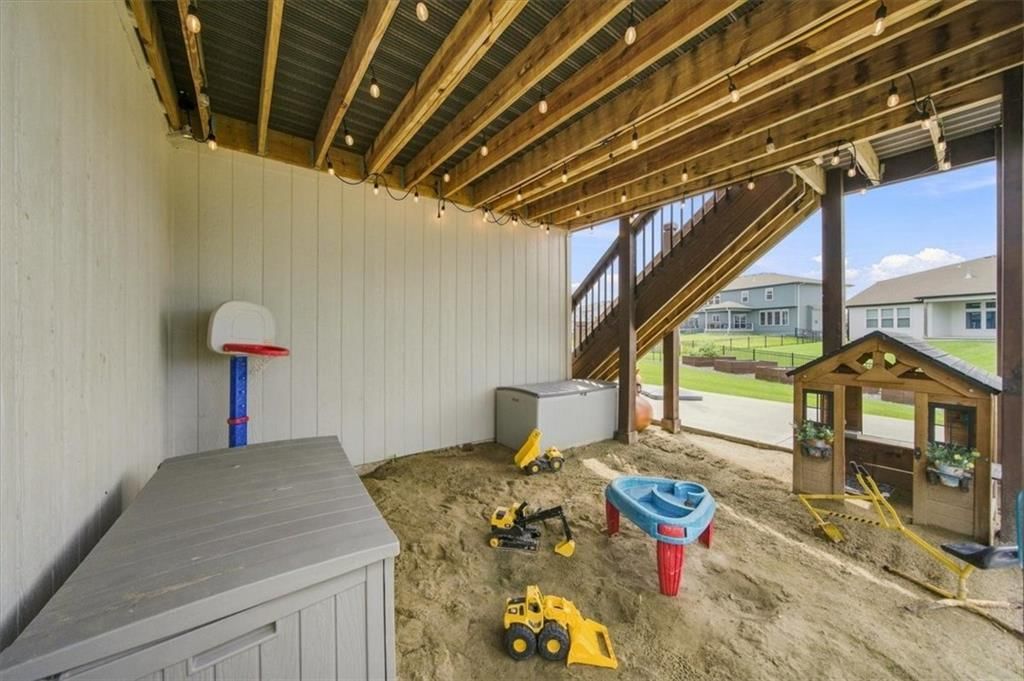 Photo 8 of 58 - 13403 W 181st Terrace, Overland Park, KS 66013