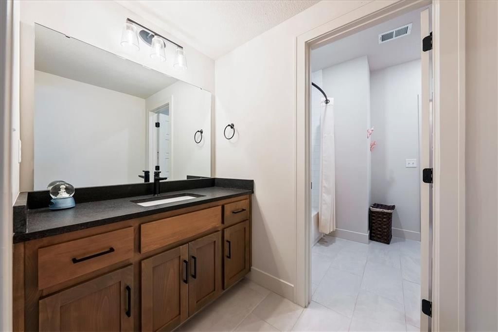 Photo 44 of 58 - 13403 W 181st Terrace, Overland Park, KS 66013