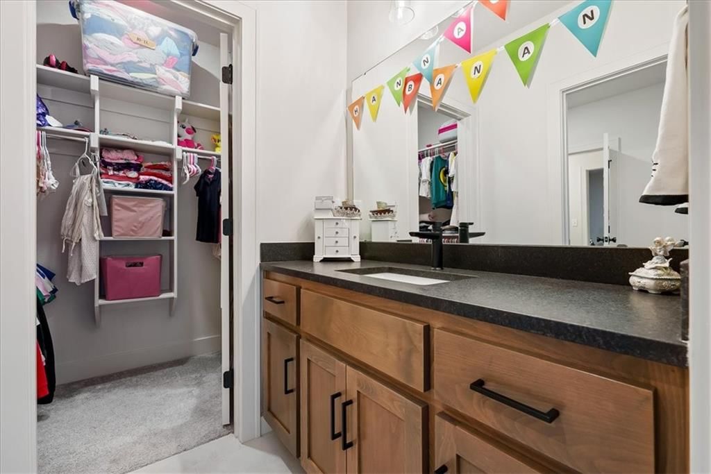 Photo 46 of 58 - 13403 W 181st Terrace, Overland Park, KS 66013