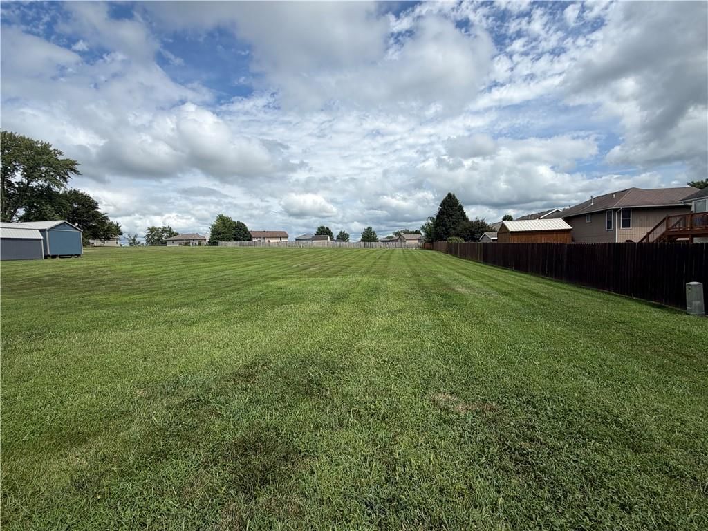 Photo 7 of 30 - 203 Valley Street, Lathrop, MO 64465