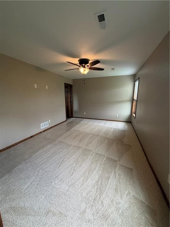 Photo 18 of 30 - 203 Valley Street, Lathrop, MO 64465