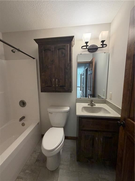 Photo 26 of 30 - 203 Valley Street, Lathrop, MO 64465