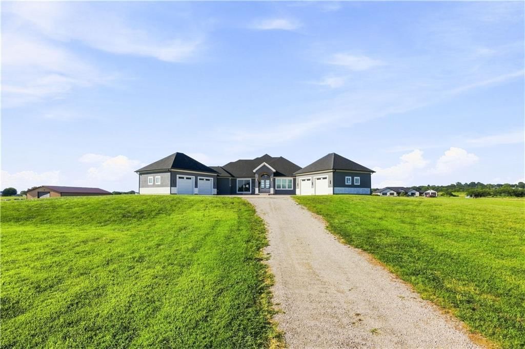 12006 E 195th Street, Raymore, MO