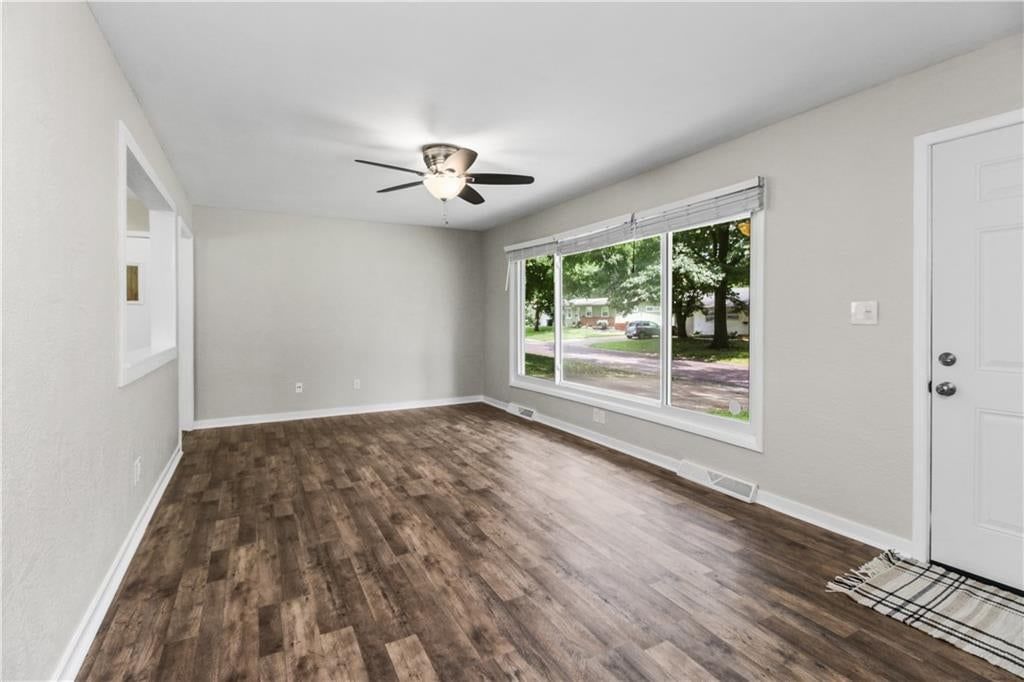 110 Manor Drive — photo 6