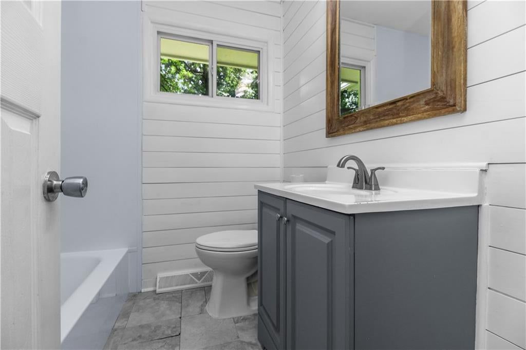 110 Manor Drive — photo 16