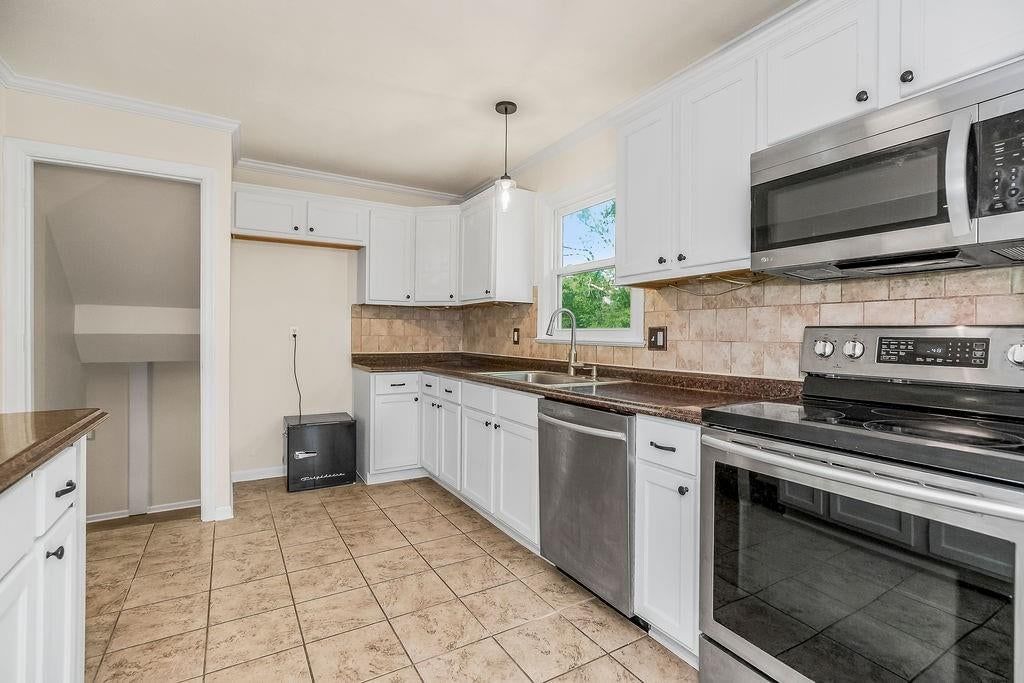 13303 Donnelly Avenue — photo 7