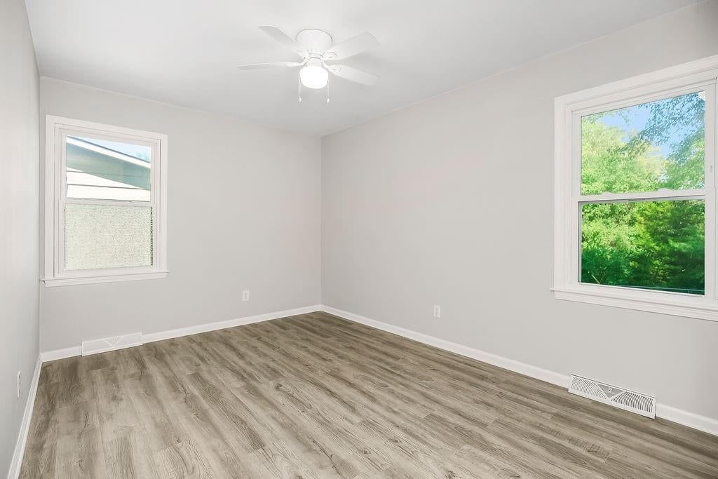 13303 Donnelly Avenue — photo 10