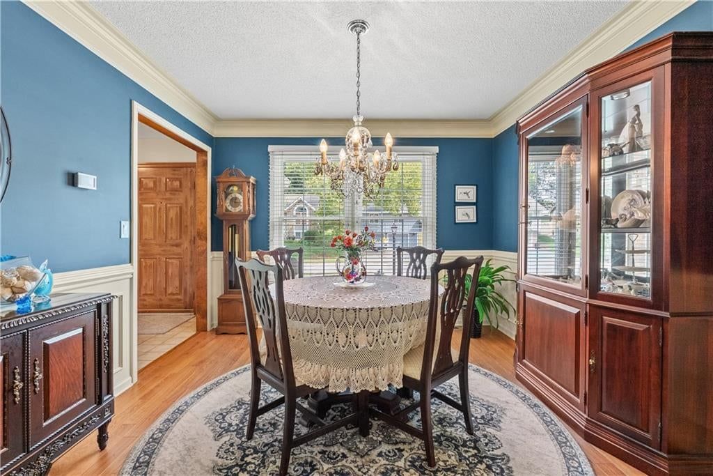 Photo 11 of 45 - 3907 73rd Street, Kansas City, MO 64151