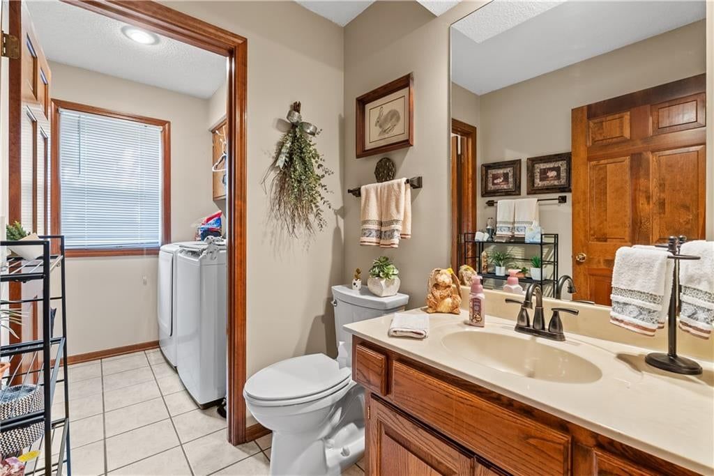 Photo 19 of 45 - 3907 73rd Street, Kansas City, MO 64151
