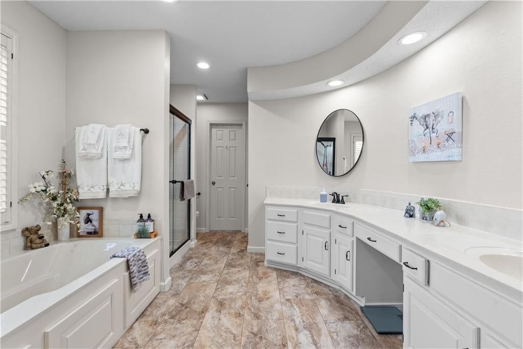Photo 23 of 45 - 3907 73rd Street, Kansas City, MO 64151