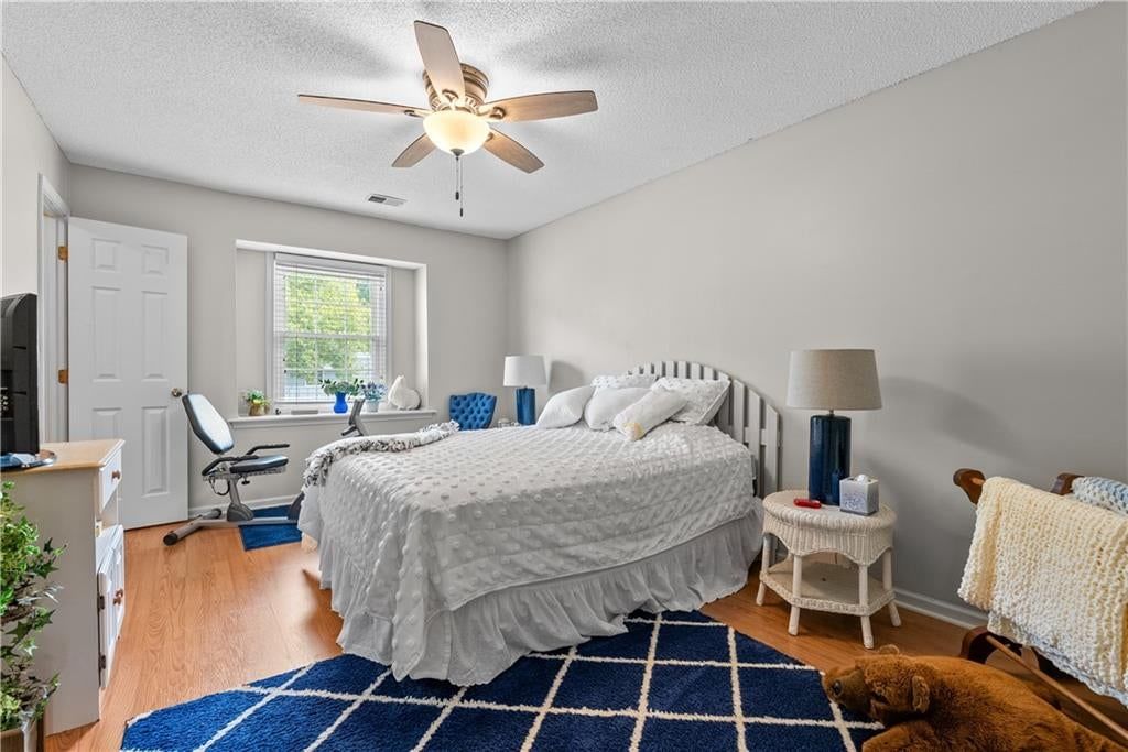Photo 27 of 45 - 3907 73rd Street, Kansas City, MO 64151