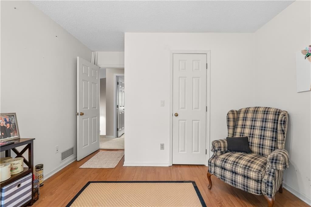 Photo 31 of 45 - 3907 73rd Street, Kansas City, MO 64151