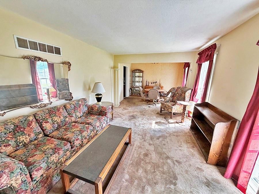 1012 SW 16th Street, Blue Springs, MO: listing photo 3