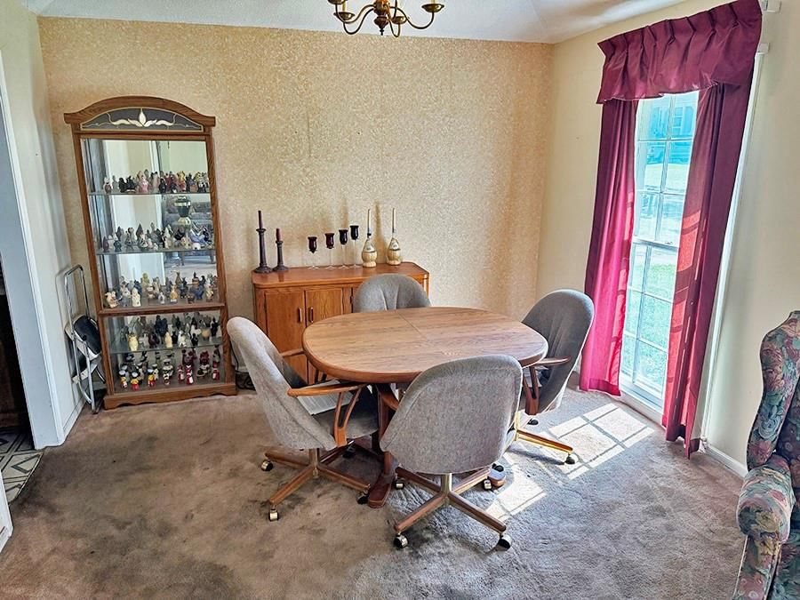 Photo 5 of 99 - 1012 SW 16th Street, Blue Springs, MO 64015
