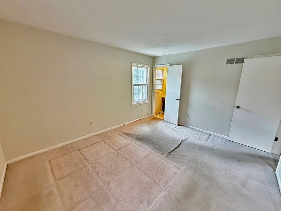 Photo 20 of 99 - 1012 SW 16th Street, Blue Springs, MO 64015