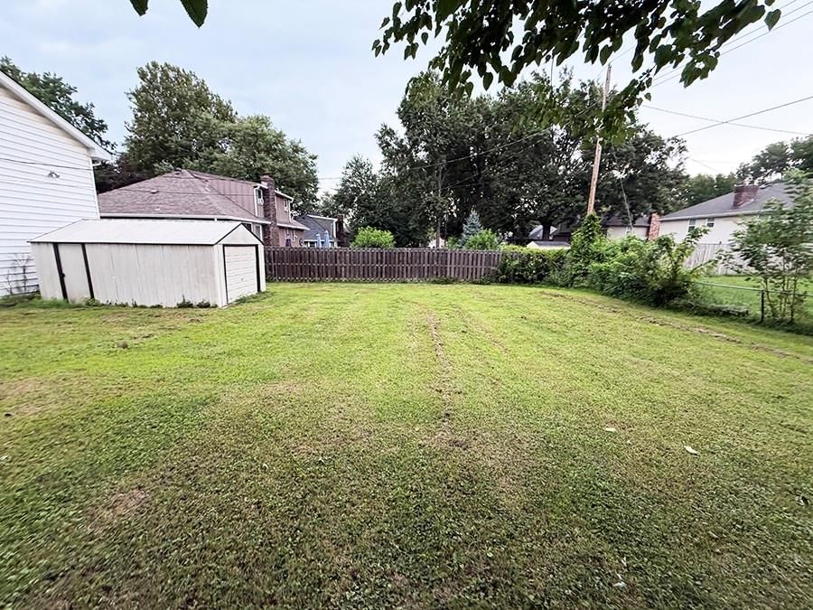 Photo 34 of 99 - 1012 SW 16th Street, Blue Springs, MO 64015