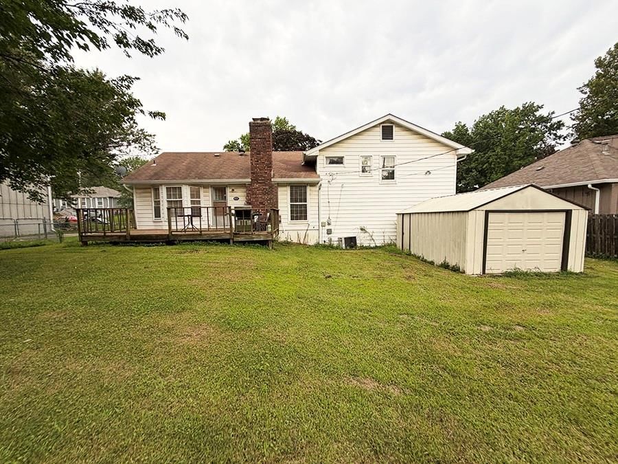Photo 37 of 99 - 1012 SW 16th Street, Blue Springs, MO 64015