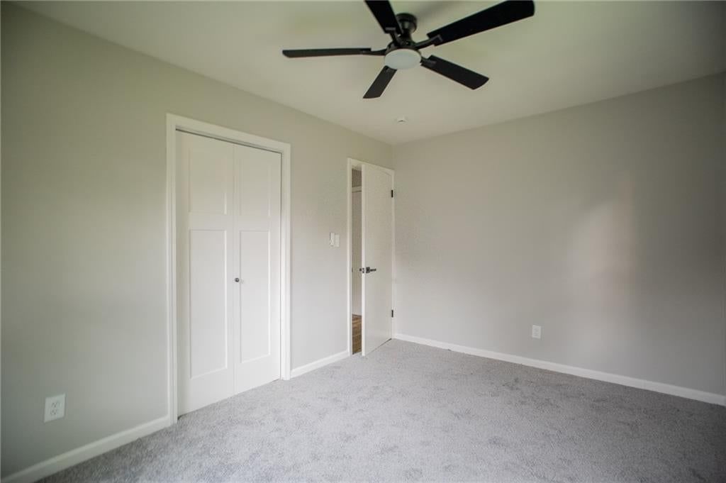 6122 Longwood Avenue — photo 13