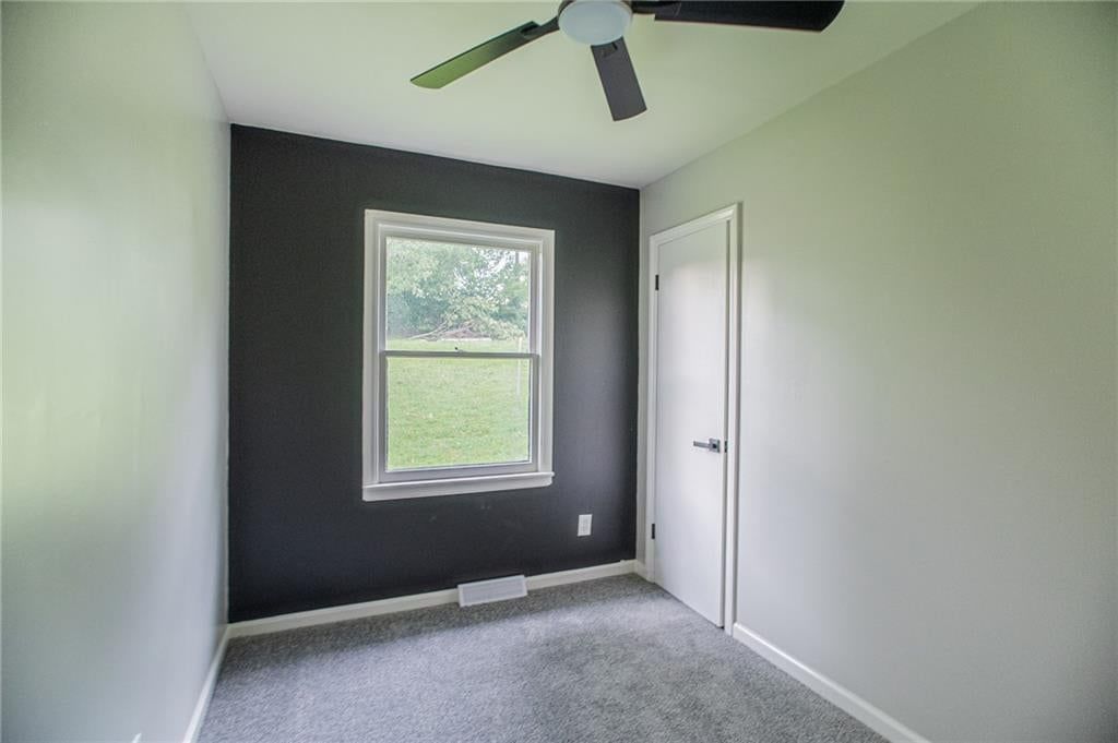 6122 Longwood Avenue — photo 17