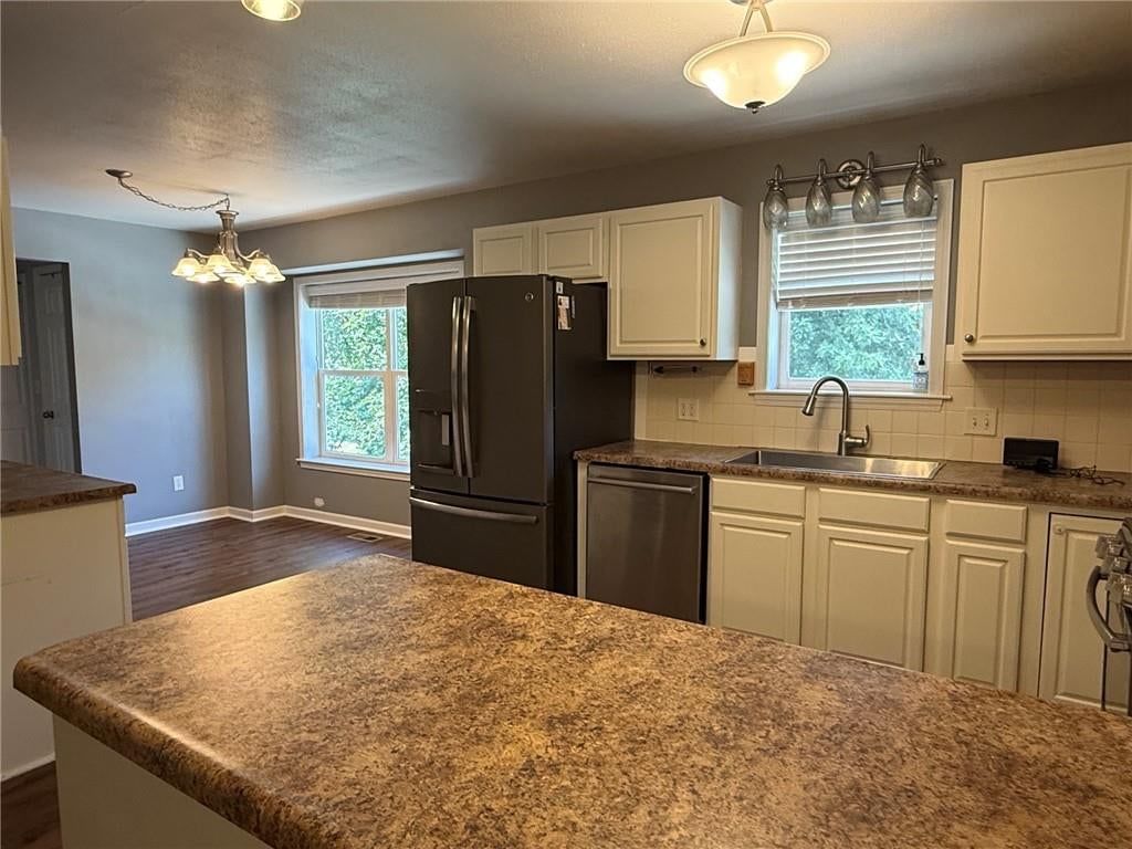 305 N Harrison Street — photo 5