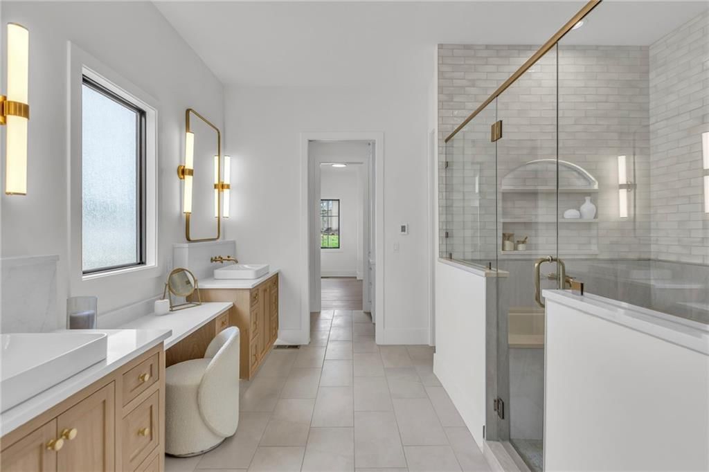 Photo 24 of 46 - 18400 Floyd Street, Overland Park, KS 66085