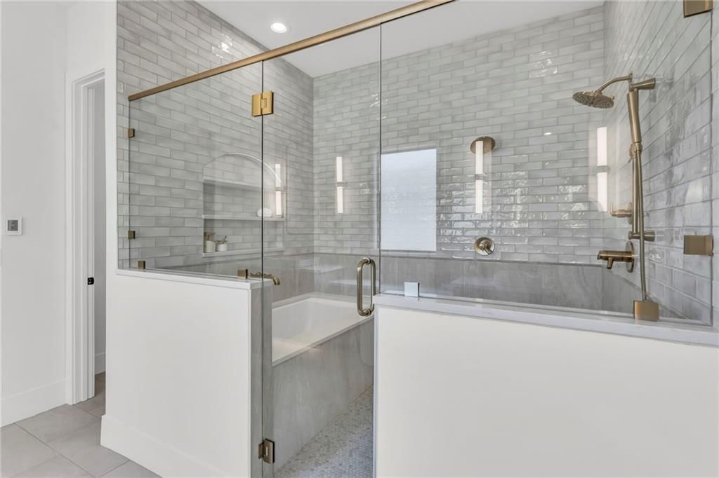 Photo 25 of 46 - 18400 Floyd Street, Overland Park, KS 66085