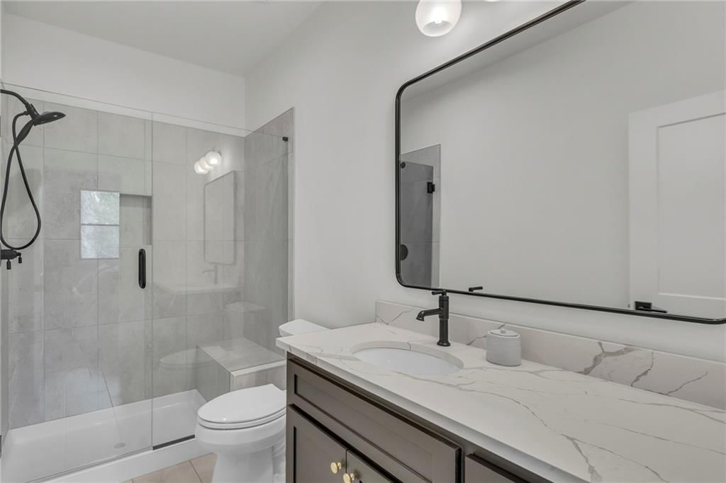 Photo 41 of 46 - 18400 Floyd Street, Overland Park, KS 66085