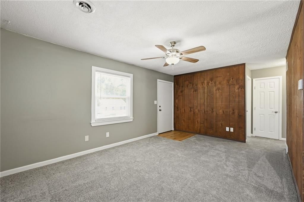 5041 Forest Avenue — photo 11
