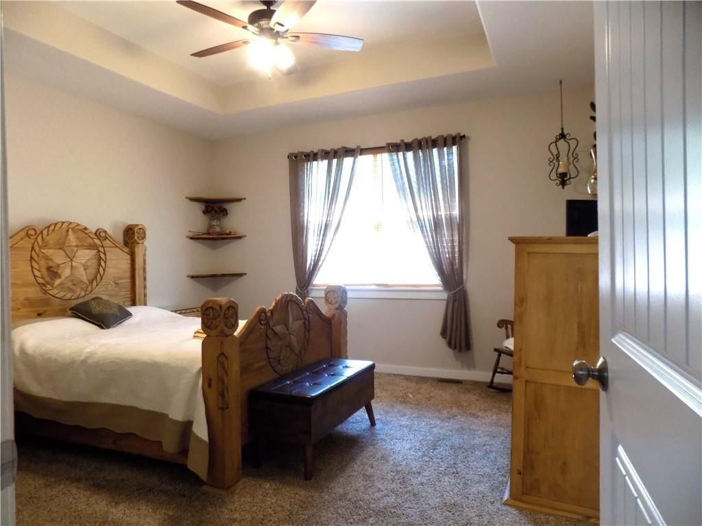 211 Hillside Drive — photo 14