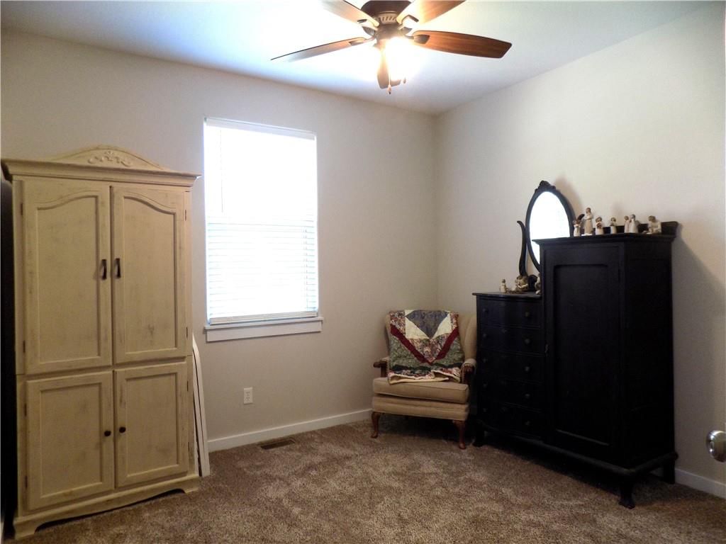 211 Hillside Drive — photo 15