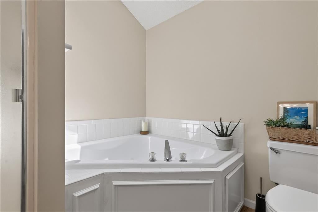 11804 N Lydia Avenue — photo 22