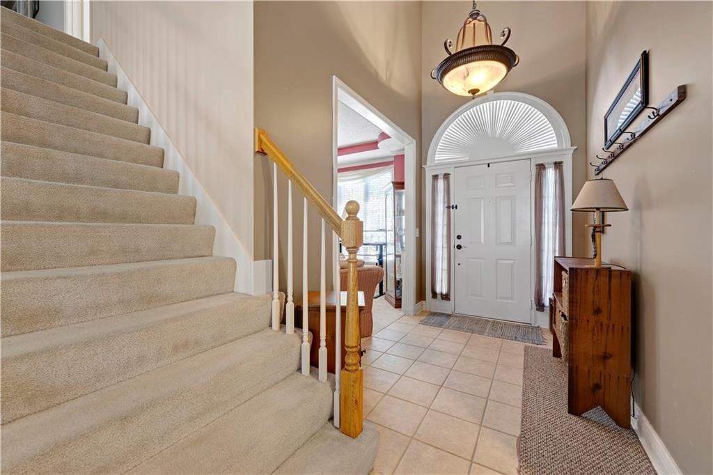 Photo 6 of 30 - 826 Trailway Drive, Raymore, MO 64083