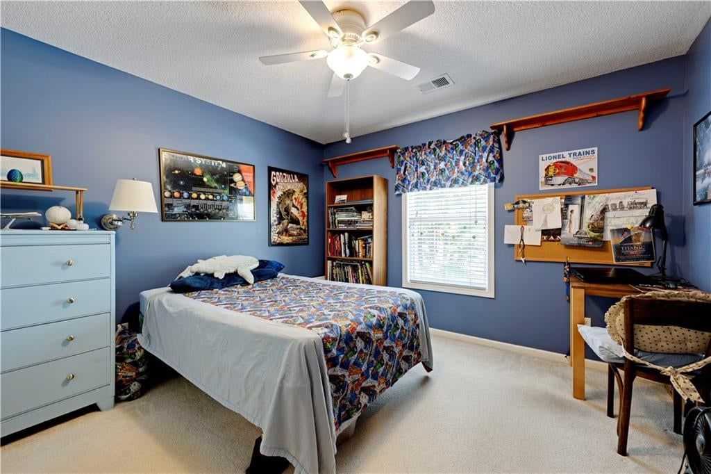 Photo 19 of 30 - 826 Trailway Drive, Raymore, MO 64083