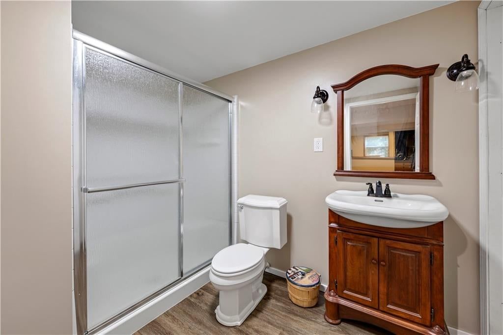 Photo 25 of 30 - 826 Trailway Drive, Raymore, MO 64083