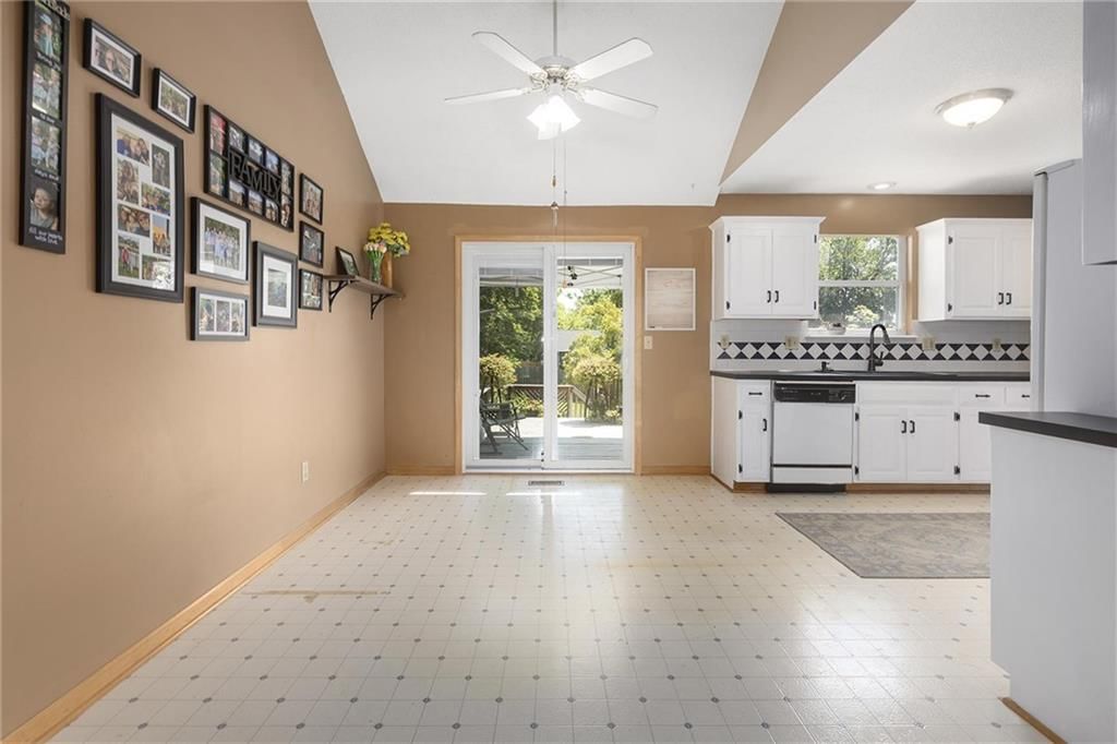 9013 W 48th Terrace — photo 4