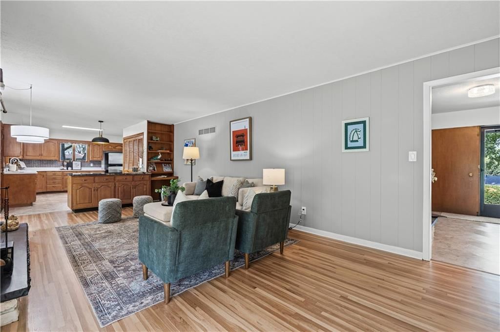 9300 Madison Avenue — photo 13
