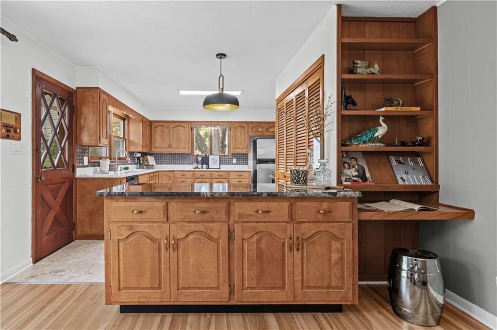 9300 Madison Avenue — photo 15