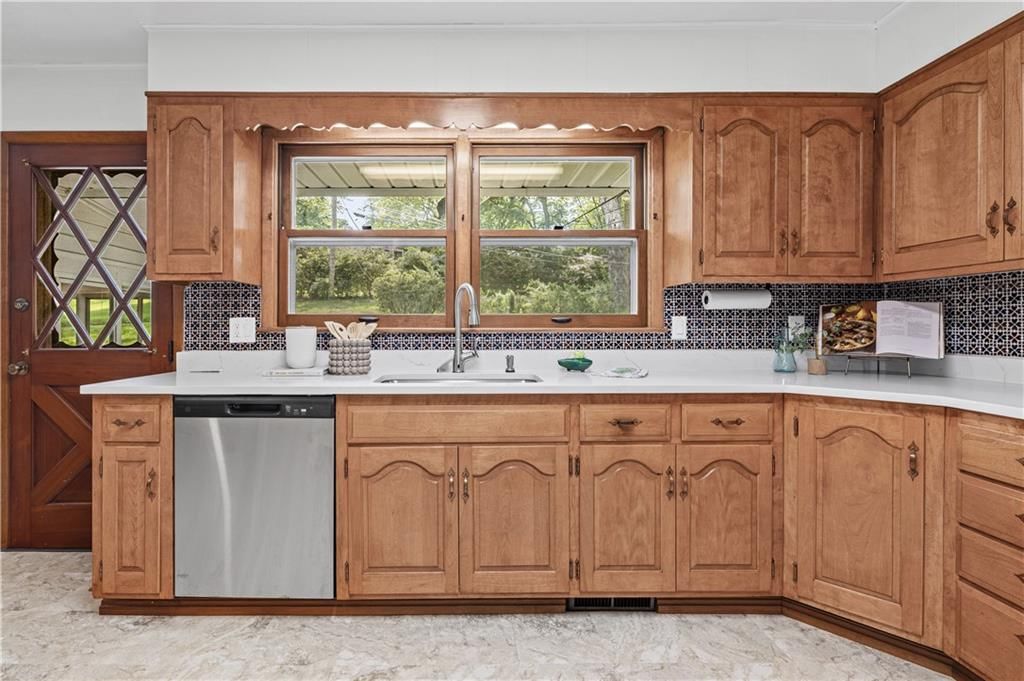 9300 Madison Avenue — photo 19