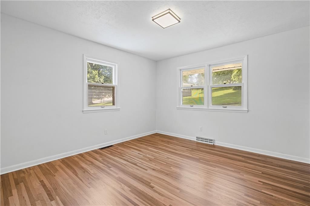 9300 Madison Avenue — photo 36