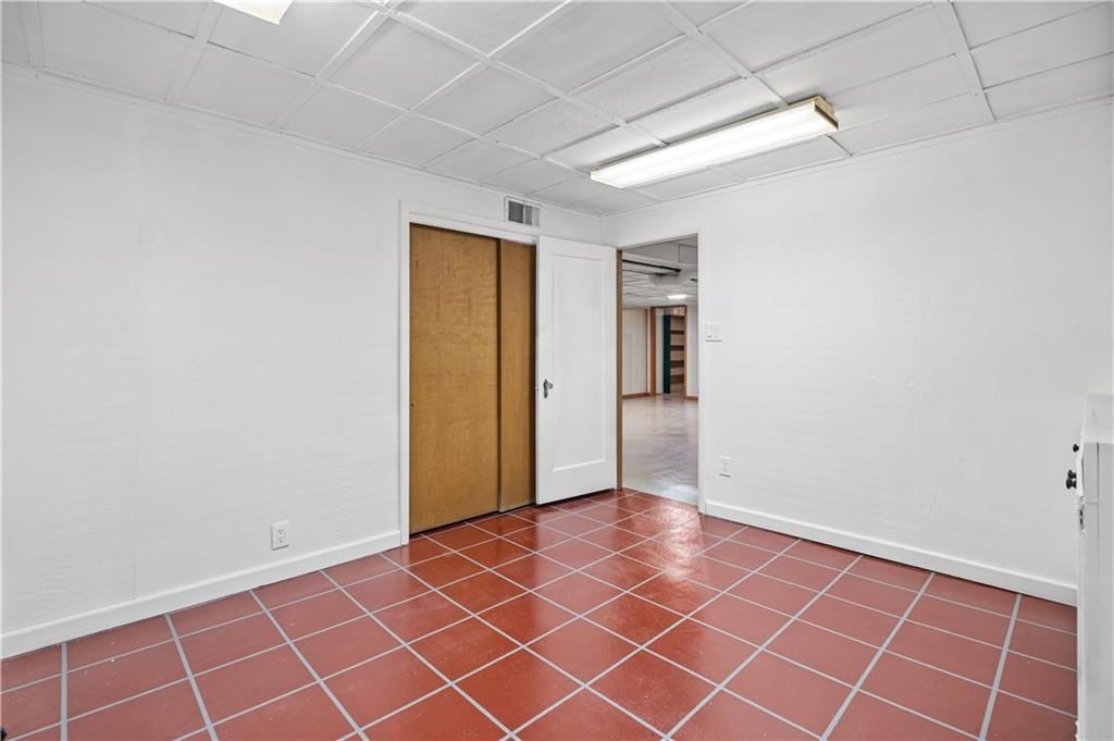 9300 Madison Avenue — photo 47